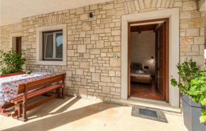 Amazing apartment in Rovinjsko Selo with WiFi